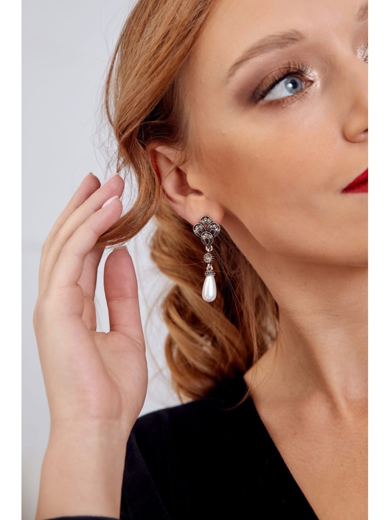 Elegant long earrings with silver pearls BZI060 - Online store - Boutique