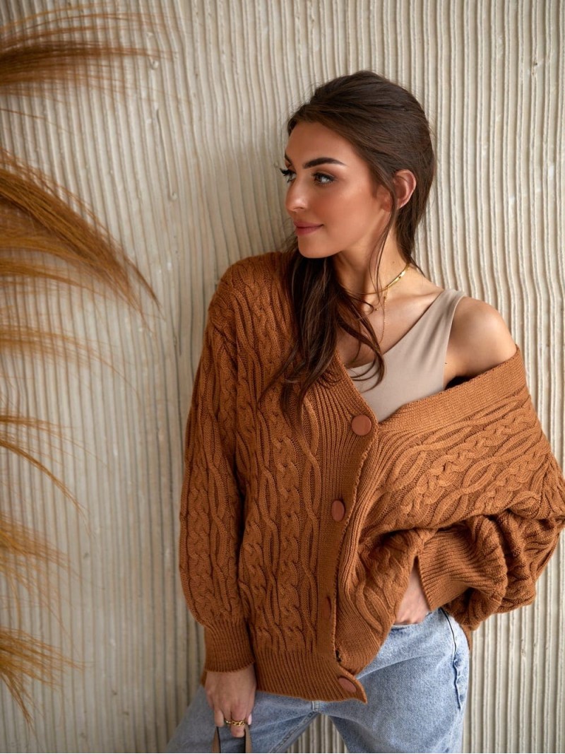 Übergroßer Cardigan mit karamellfarbenem Zopf 0587 – Online-Shop – Boutique